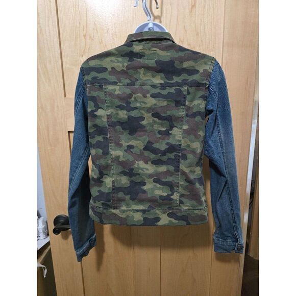 Ralph Jones Distressed Denim & Camo Jacket With Button Closure - Picture 3 of 7